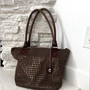 EUC The Sak large brown bucket lined crochet tote beach bag
